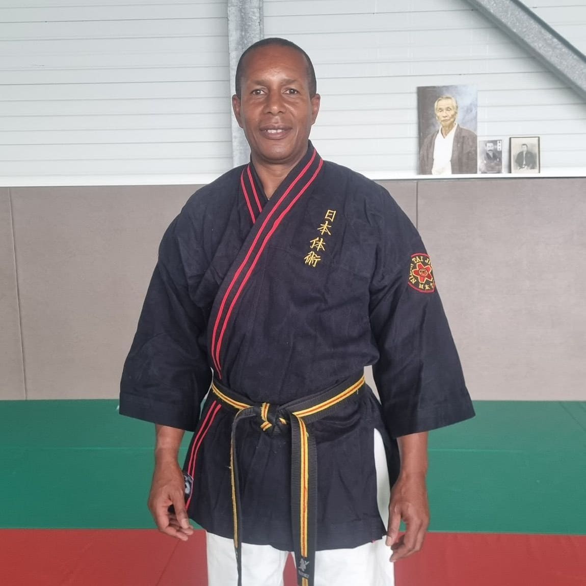 Danick Schodler, enseignant de self-défense au Kobukaï, sur le tatami à Séné